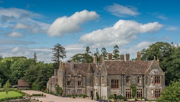 Huntsham Court - Hotels with Pet Friendly Rooms in Tiverton