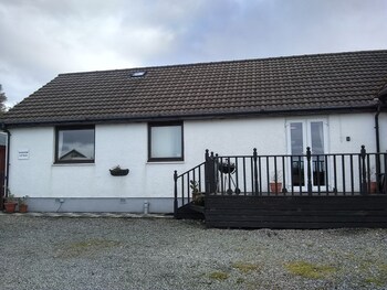 Riverview Retreat - Holiday homes with Pet Rooms in Isle of Skye