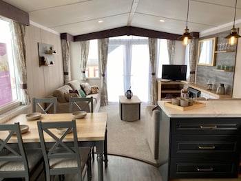 Lizard Bluewater - Caravan parks with Pet Rooms in Helston