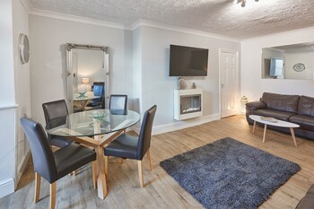 Apartment 1 At Khyber - Apartments with Pet Rooms in Whitby