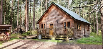 Cairngorm Lodges - Cabins & lodges with Pet Friendly Rooms in Aboyne