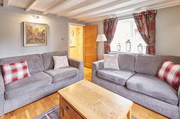 Great Habton Cottage - Holiday homes with Pet Friendly Rooms in Malton