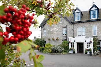 The Boat Hotel - Hotels with Pet Rooms in Boat of Garten