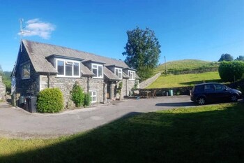 Beautiful 3-bed Stone Barn In Idyllic Hawkshead - Cottages with Pet Rooms in Ambleside