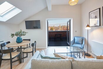 Skyline Apartment - Apartments with Pet Friendly Rooms in Whitby