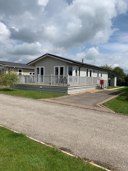 Lodge 39 Luxury 2 Bedroom Lodge In Ely, Cambridge - Holiday homes with Pet Rooms in Ely