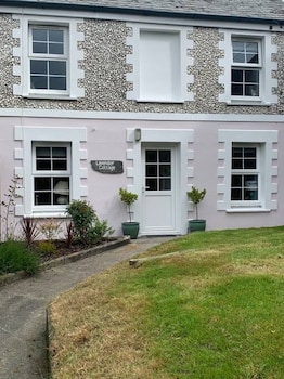 Lavender Cottage 3 Bedroom Sleeps 5 - Holiday homes with Pet Rooms in Camelford