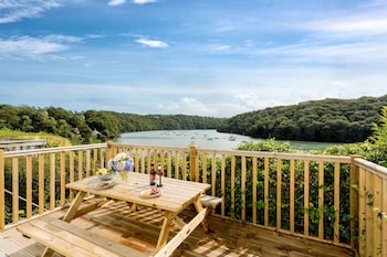 Plum Guide   Fal River Cottage - Apartments with Pet Friendly Rooms in Truro