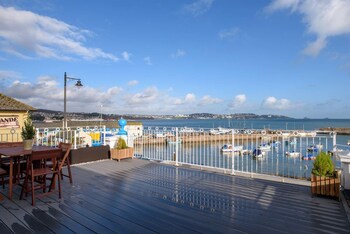 Quayside View - Luxury On Paignton Harbour - Apartments with Pet Rooms in Paignton