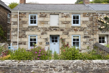 Navas Nook - Cottages with Pet Rooms in Falmouth