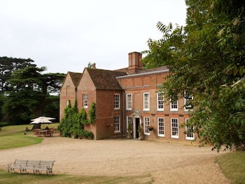 Flitwick Manor Hotel, Bw Premier Collection - Hotels with Pet Rooms in Bedford