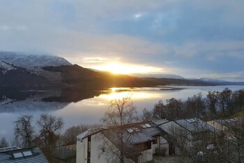 Loch Rannoch Highland Club Lochside Lodge 6 - Apartments with Pet Rooms in Pitlochry