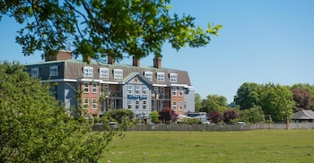 Balmer Lawn Hotel - Hotels with Pet Rooms in Brockenhurst