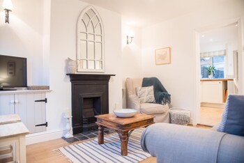 Railway Cottage  Aldeburgh - Cottages with Pet Friendly Rooms in Aldeburgh