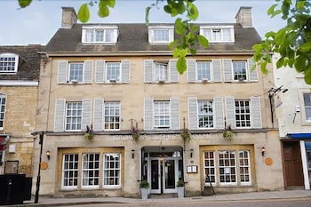 Crown And Cushion Hotel - Hotels with Pet Friendly Rooms in Chipping Norton