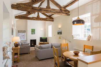 Garden View Cottage In A Grade Ii'listed Property - Cottages with Pet Rooms in Carlisle