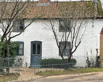 2 Bed Cosy Cottage - Cottages with Pet Rooms in Norwich