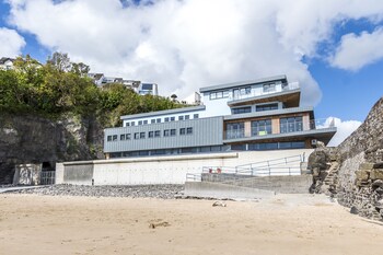 No 4 Ocean Cabins - Saundersfoot Harbour - B&Bs with Pet Rooms in Saundersfoot