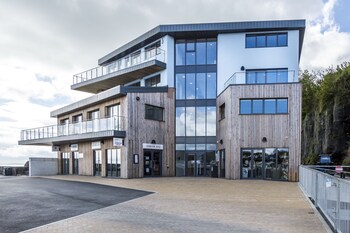 Ocean Cabins - Saundersfoot - Guest houses with Pet Rooms in Saundersfoot