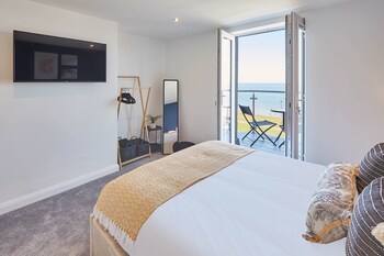 The Waves - Holiday homes with Pet Rooms in Whitby