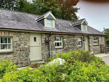 Crug Yr Eryr Isaf - Cottages with Pet Rooms in Llandysul