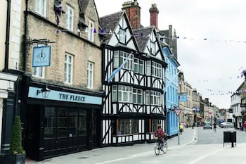 The Fleece At Cirencester - Inns with Pet Rooms in Cirencester