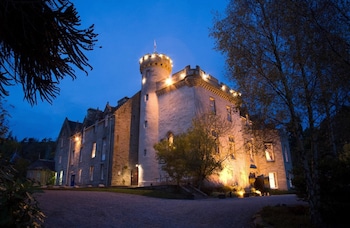 Tulloch Castle Hotel - Hotels with Pet Rooms in Dingwall