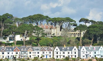 Fowey Hall - Hotels with Pet Rooms in Fowey