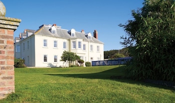 Moonfleet Manor - Hotels with Pet Friendly Rooms in Weymouth