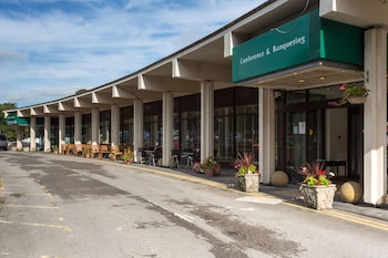 Britannia Leeds Bradford Airport Hotel - Hotels with Pet Friendly Rooms in Leeds