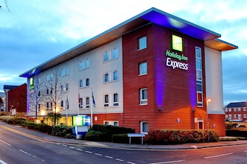 Holiday Inn Express Birmingham Redditch, An Ihg Hotel - Hotels with Pet Rooms in Redditch