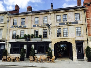 The Black Swan Hotel - Inns with Pet Rooms in Devizes