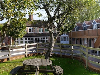 The Dove Inn - Inns with Pet Rooms in Warminster