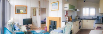 No12.a Tower Country Chalet Park - Cabins & lodges with Pet Rooms in Seaton