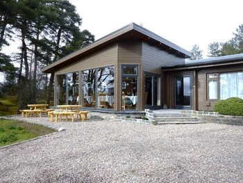 Old Pines Hotel - Guest houses with Pet Rooms in Spean Bridge