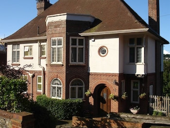 Crabble Hill House - B&Bs with Pet Rooms in Dover