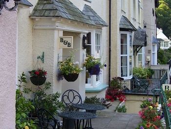 Hillside House   Guest House - B&Bs with Pet Friendly Rooms in Lynmouth