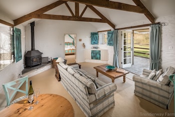 Trenderway Farm - B&Bs with Pet Rooms in Looe