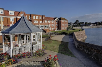 Livermead Cliff Hotel - Hotels with Pet Rooms in Torquay