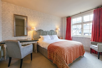 The White Swan Inn - Hotels with Pet Rooms in Pickering