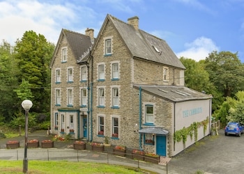 The Cammarch Hotel - Guest houses with Pet Rooms in Llangammarch Wells