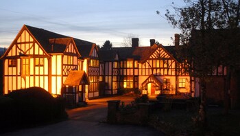 Caer Beris Manor - Hotels with Pet Rooms in Builth Wells