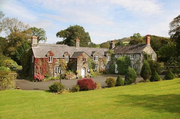 Collaven Manor Hotel - Guest houses with Pet Rooms in Okehampton