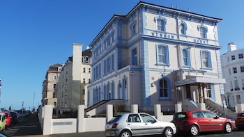 Vernon Guest House - Hotels with Pet Rooms in Eastbourne