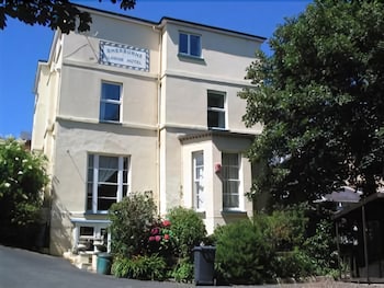 Sherborne Lodge - Guest houses with Pet Rooms in Ilfracombe