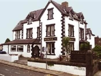 The Hall Park Hotel - Hotels with Pet Rooms in Workington