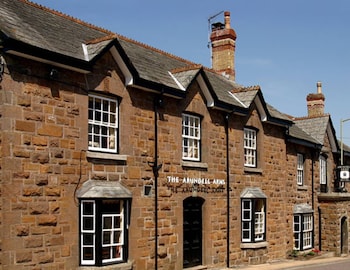 The Arundell  - Hotels with Pet Friendly Rooms in Lifton