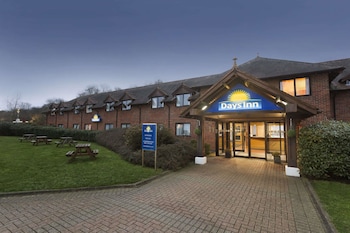 Days Inn By Wyndham Sevenoaks Clacket Lane - Hotels with Pet Rooms in Westerham