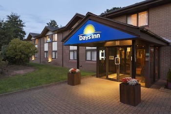 Days Inn By Wyndham Taunton - Hotels with Pet Rooms in Taunton