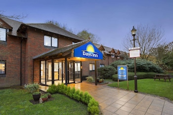 Days Inn By Wyndham Maidstone - Hotels with Pet Rooms in Maidstone